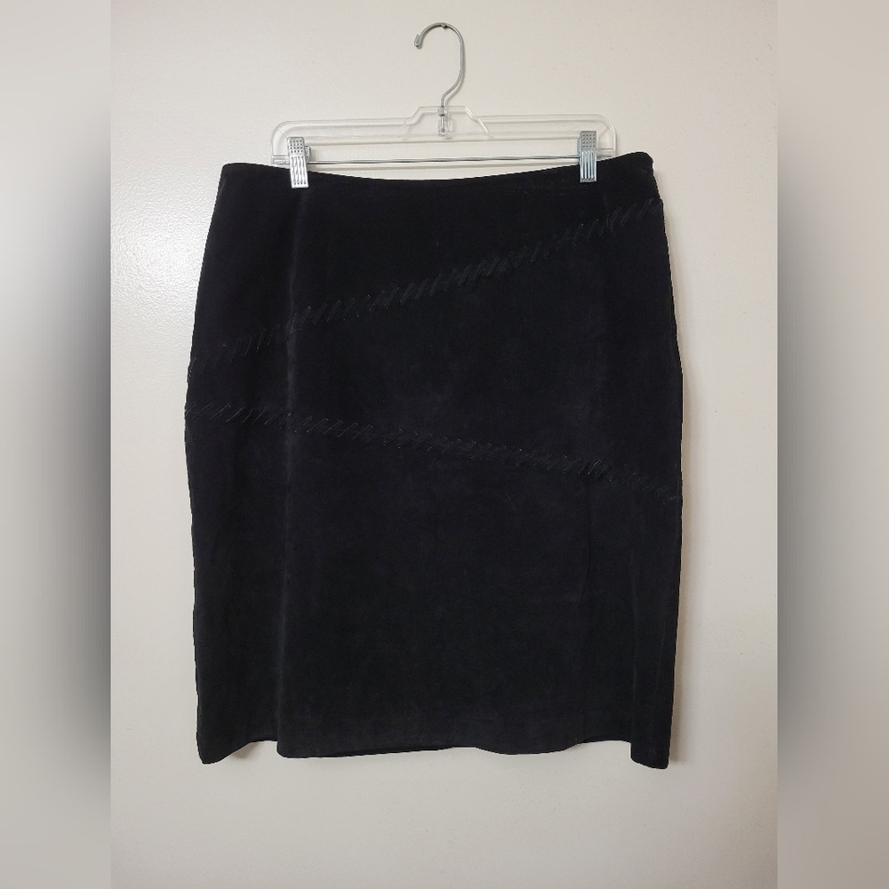 Grunge Sonoma Genuine Leather Black Skirt w/Woven Pattern